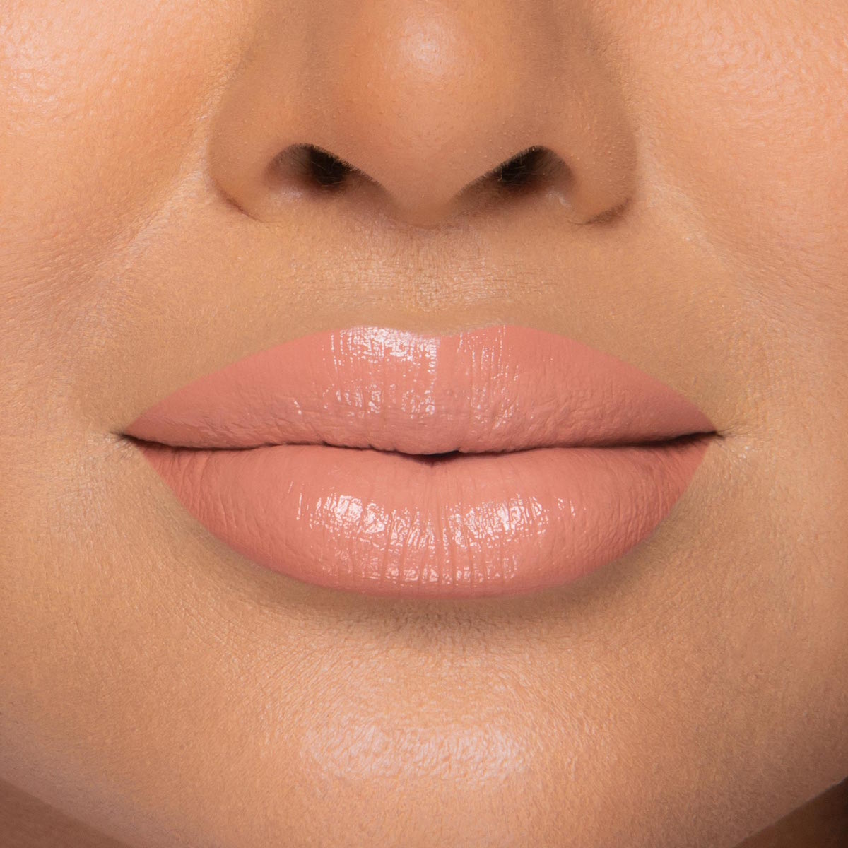 LADY BOLD LIPSTICK  (LABIAL CREMOSO)